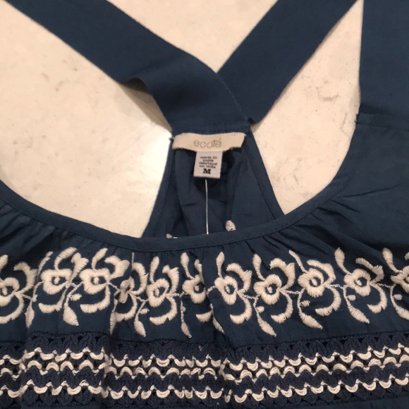 UO Crop Top - Picture 3 of 6